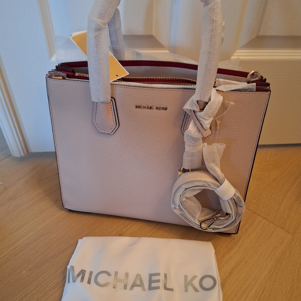 New Michael Kors  Mercer Accordion Large Pebbled Leather Soft Pink/Red Tote Bag